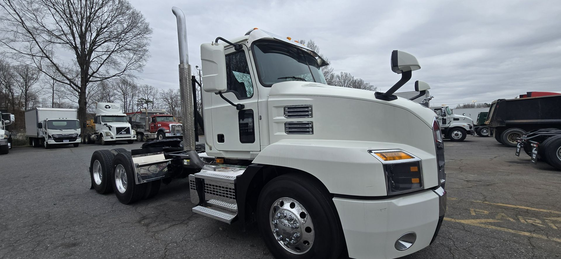 2021 Mack - image 2