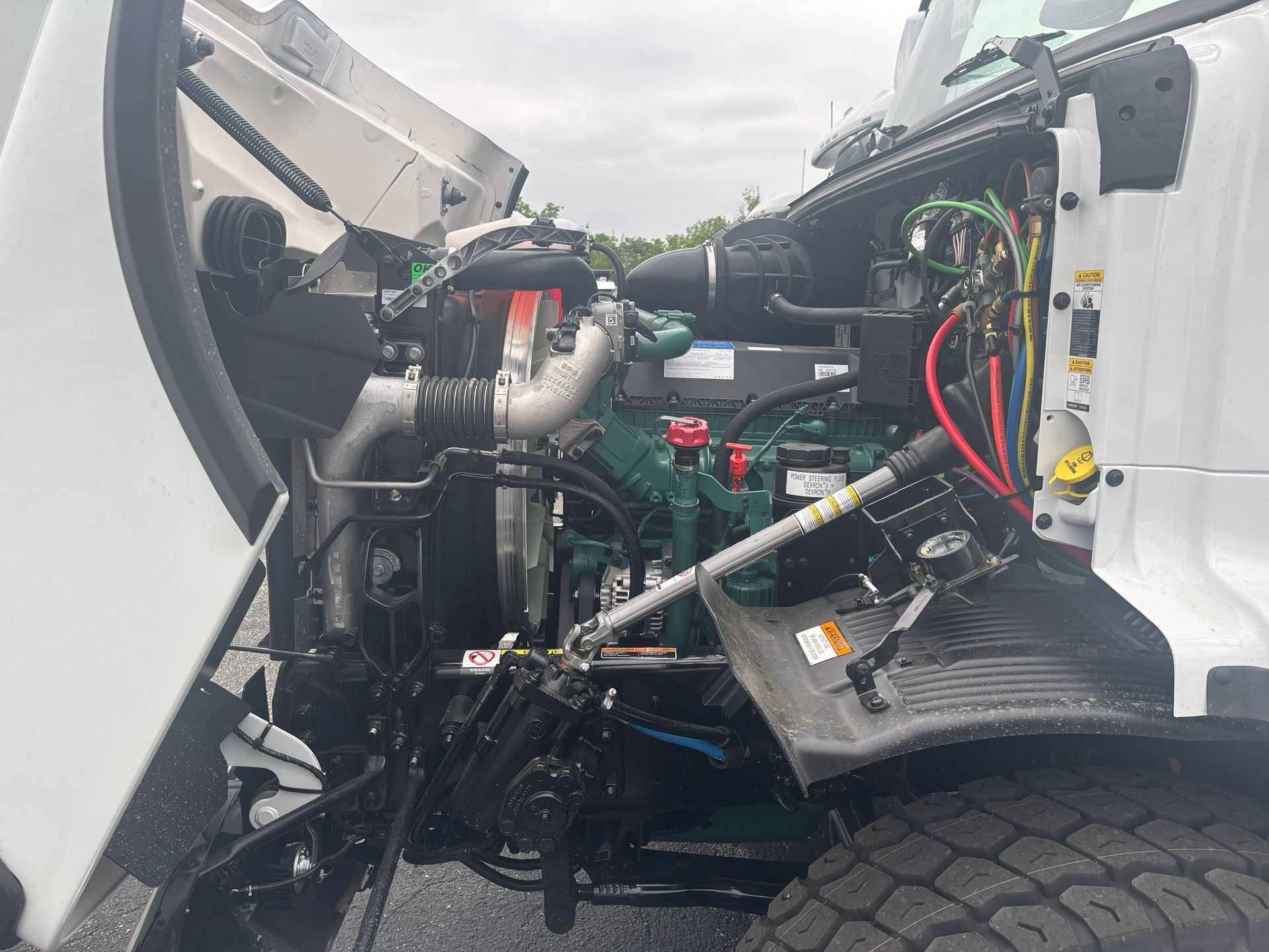 2026 Volvo - image 14