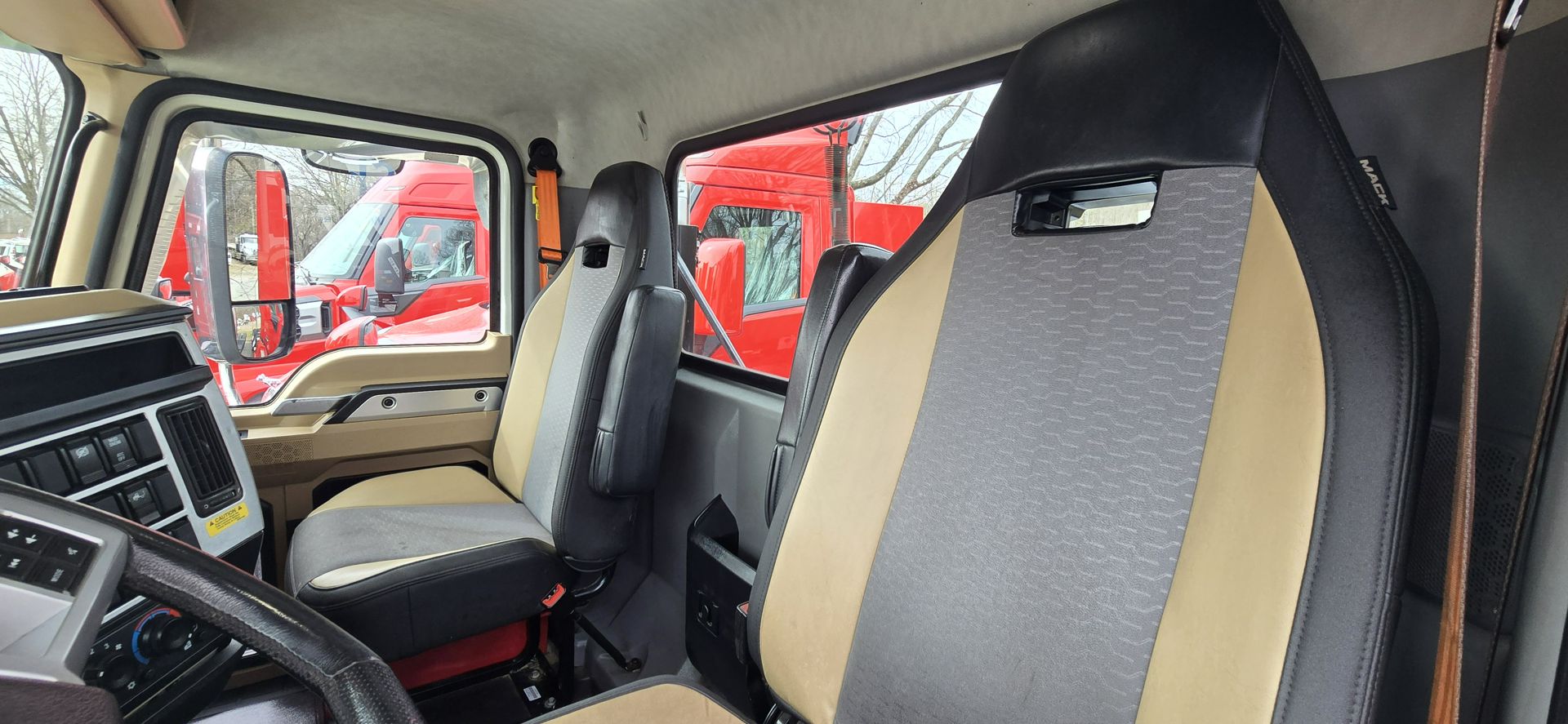 2021 Mack - image 16