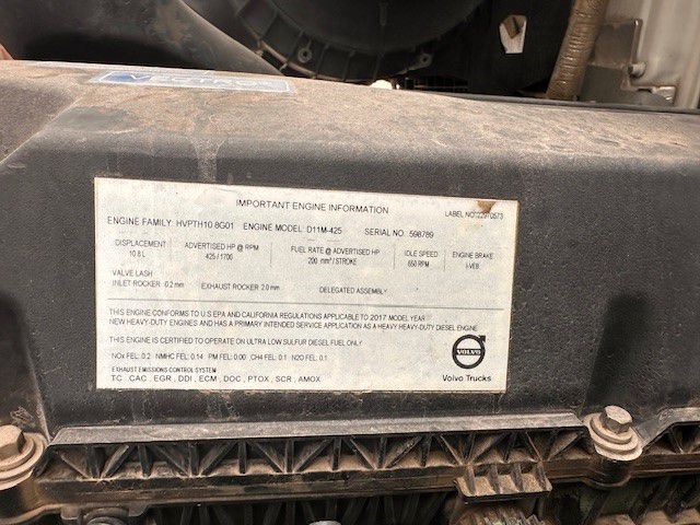 2018 Volvo - image 24