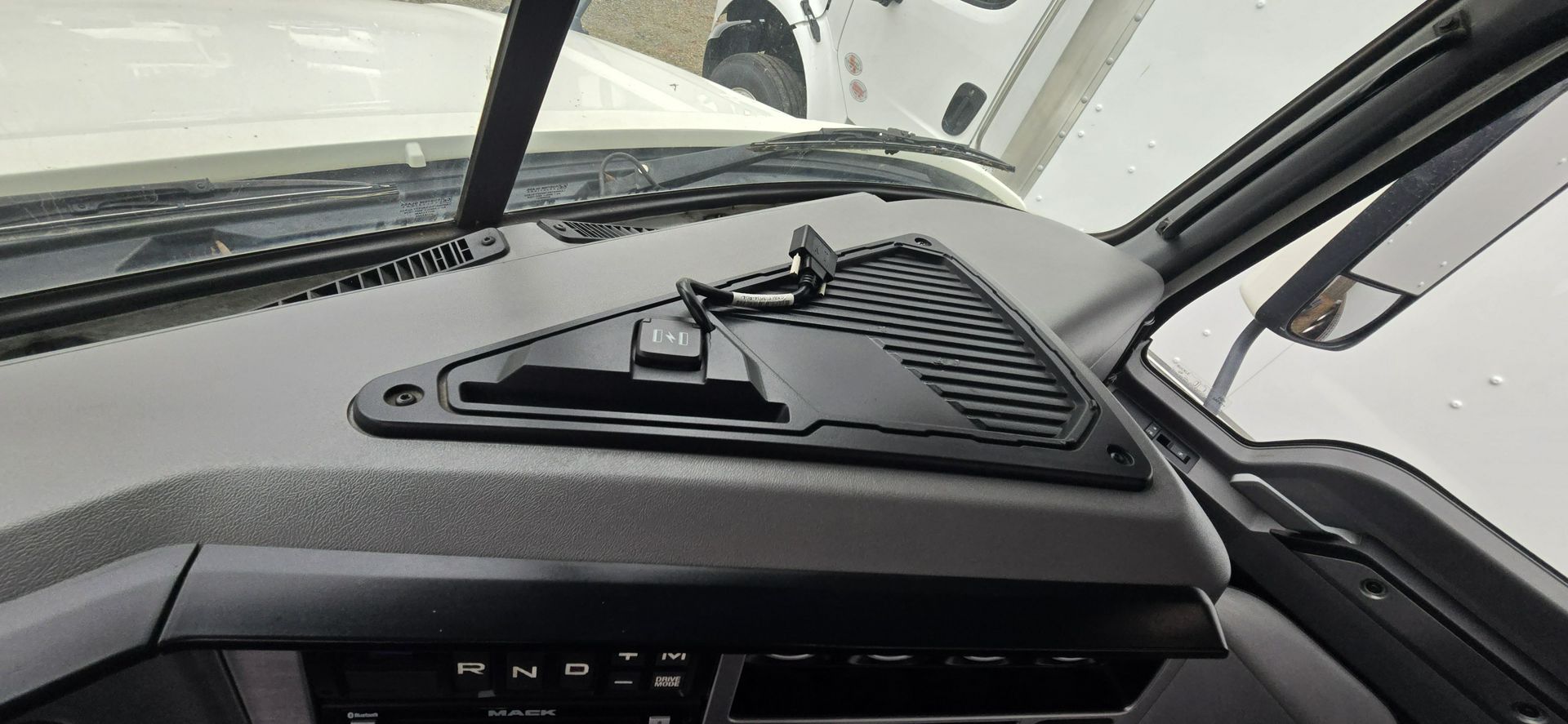 2021 Mack - image 23