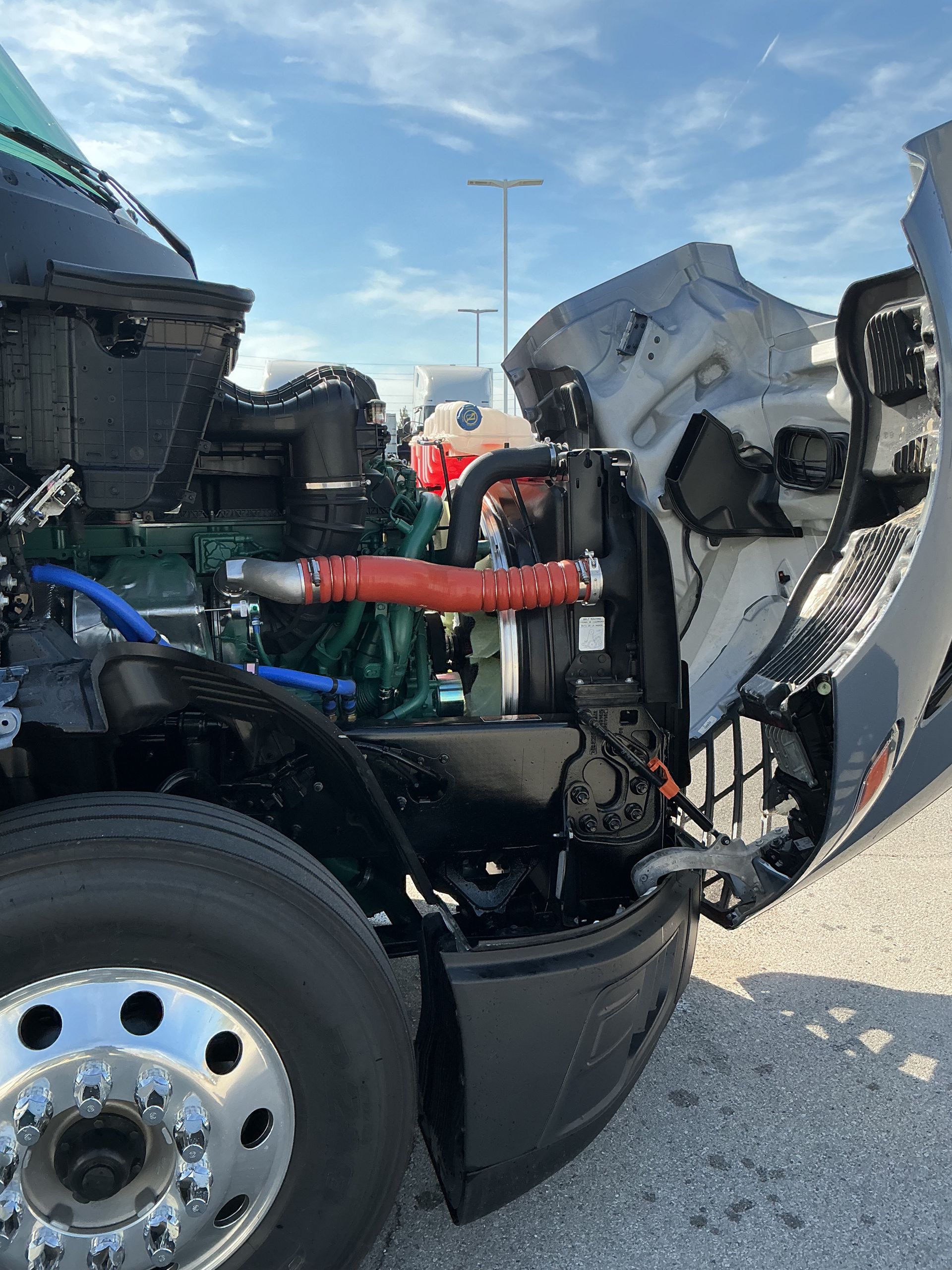 2026 Volvo - image 22