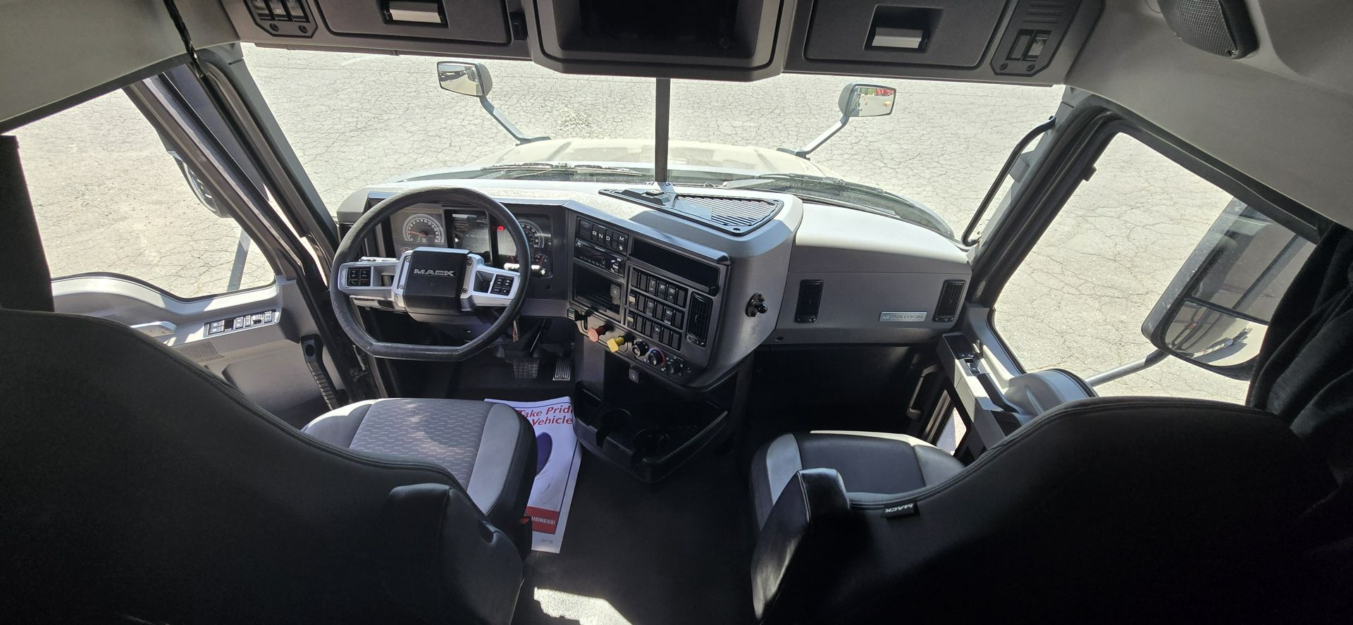 2020 Mack Anthem - image 42