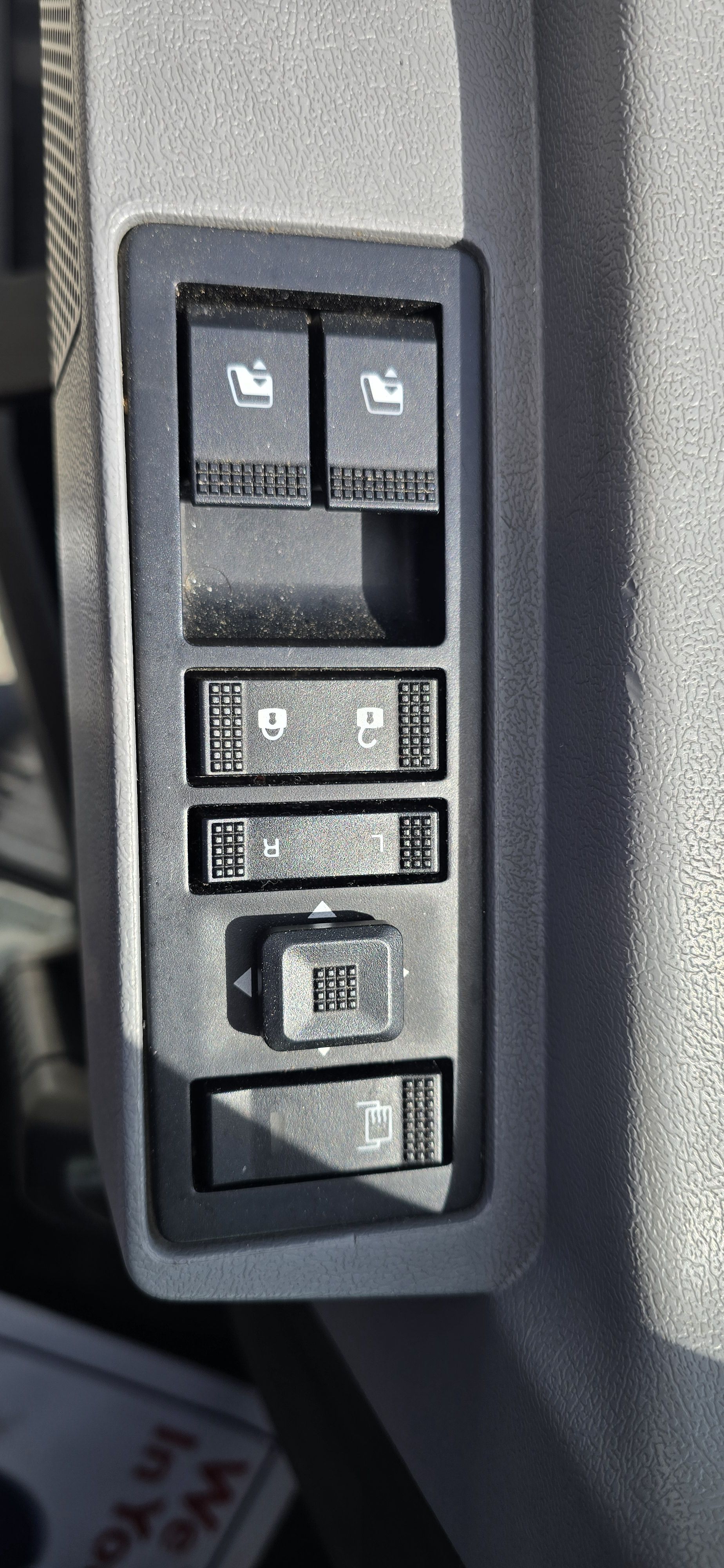 2022 Mack - image 18