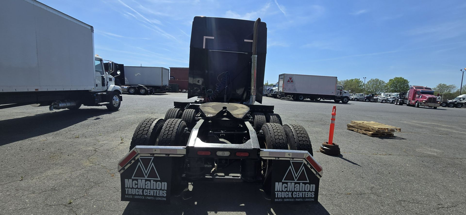 2020 Mack Anthem - image 5