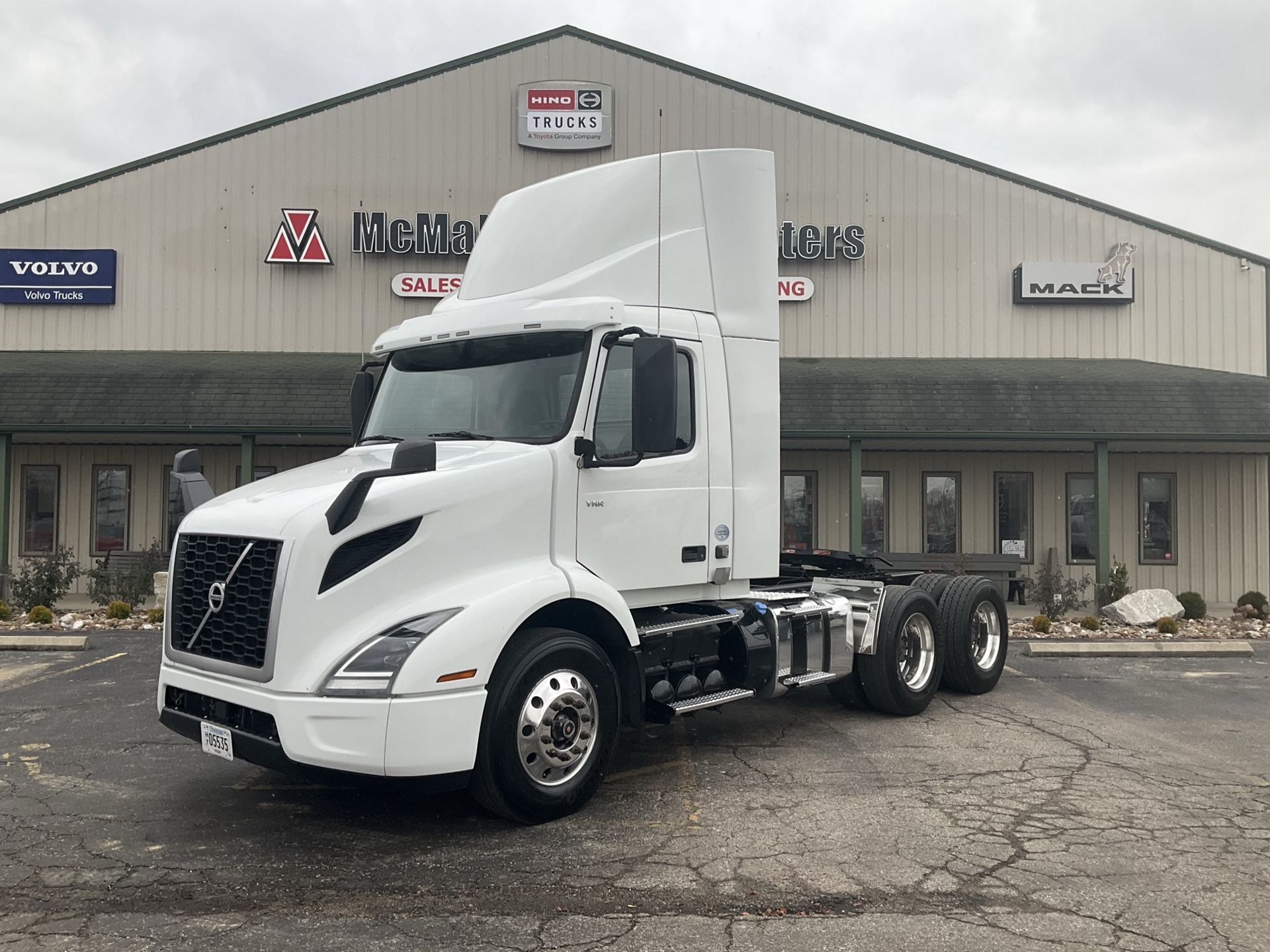 2020 Volvo VNR64T300