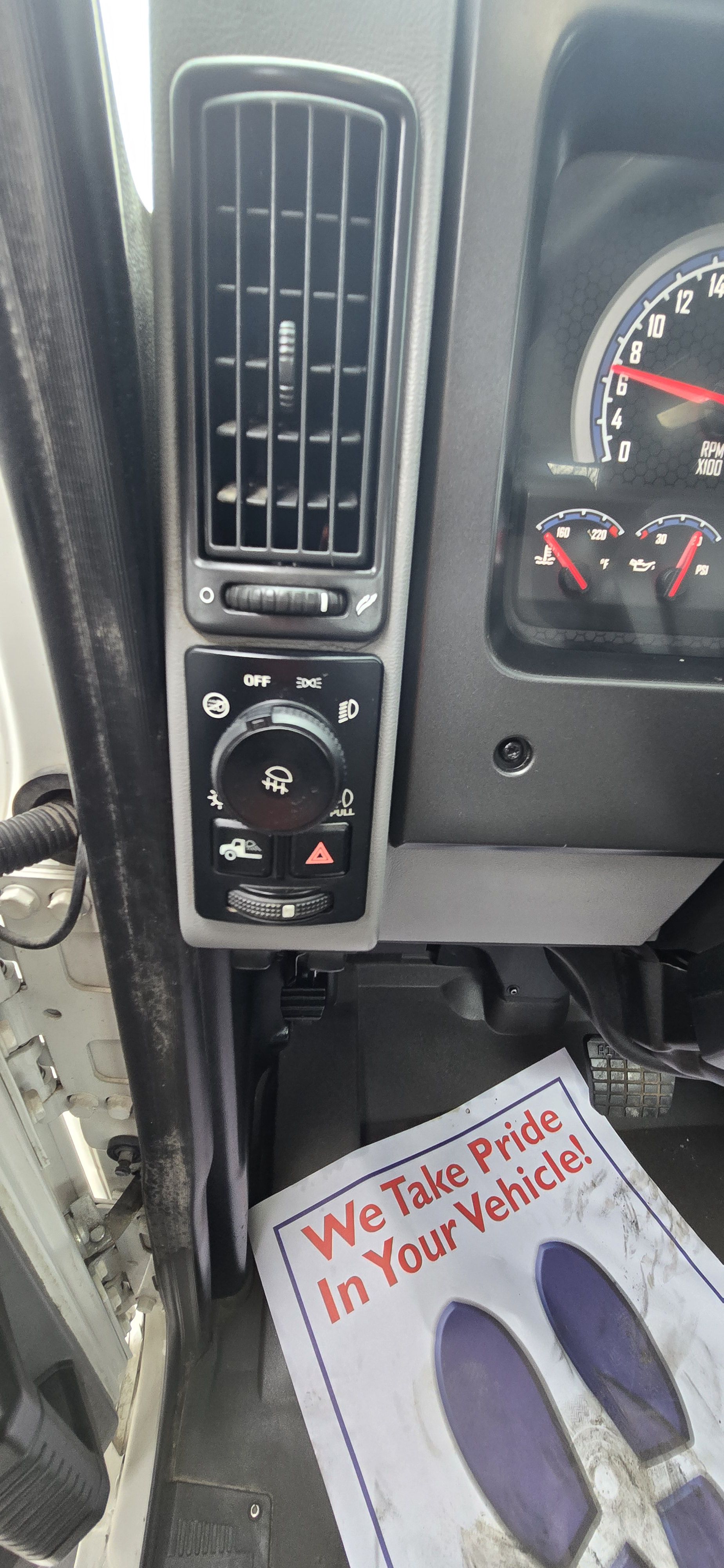 2022 Mack - image 26