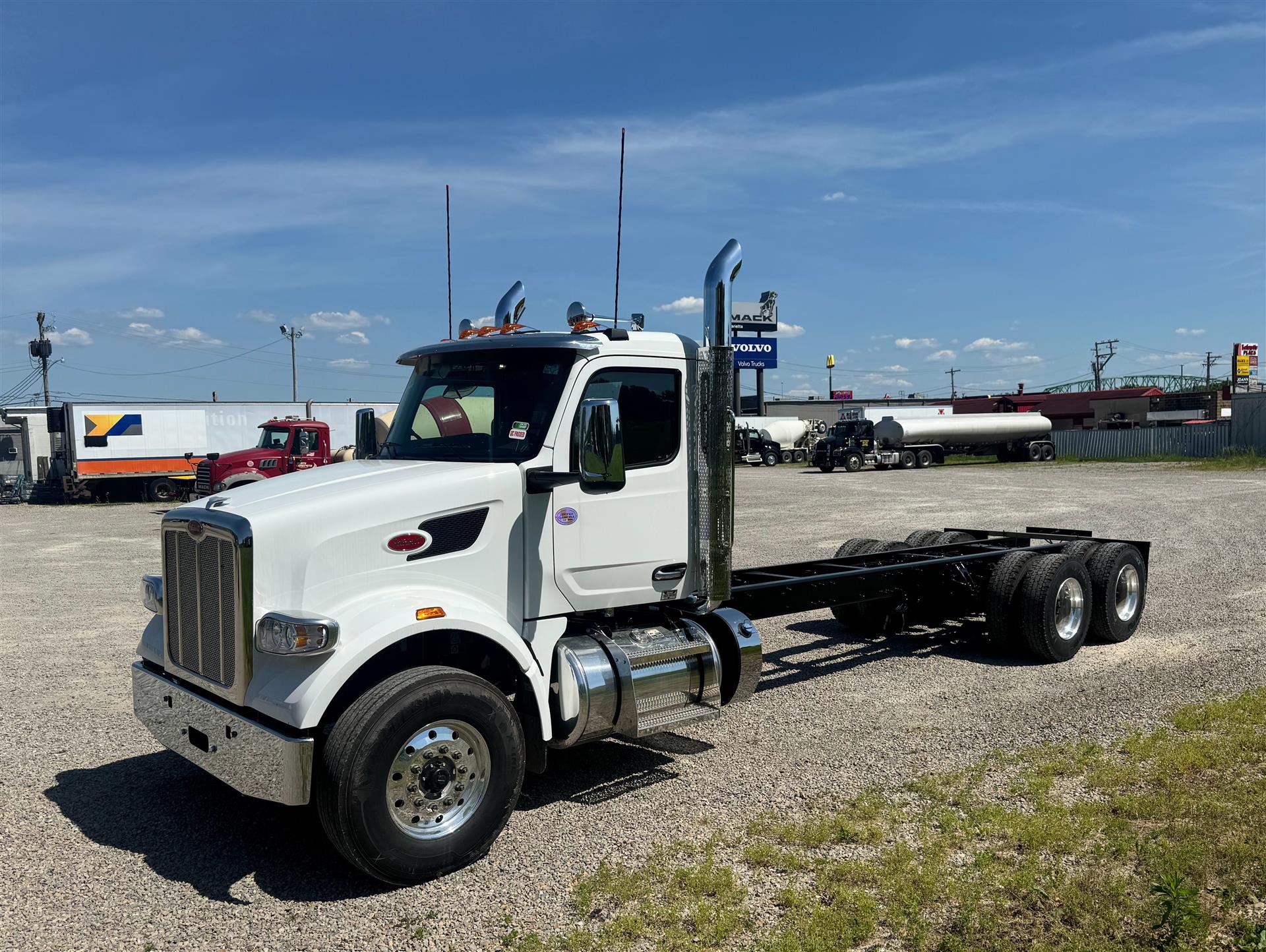 2025 Peterbilt 567