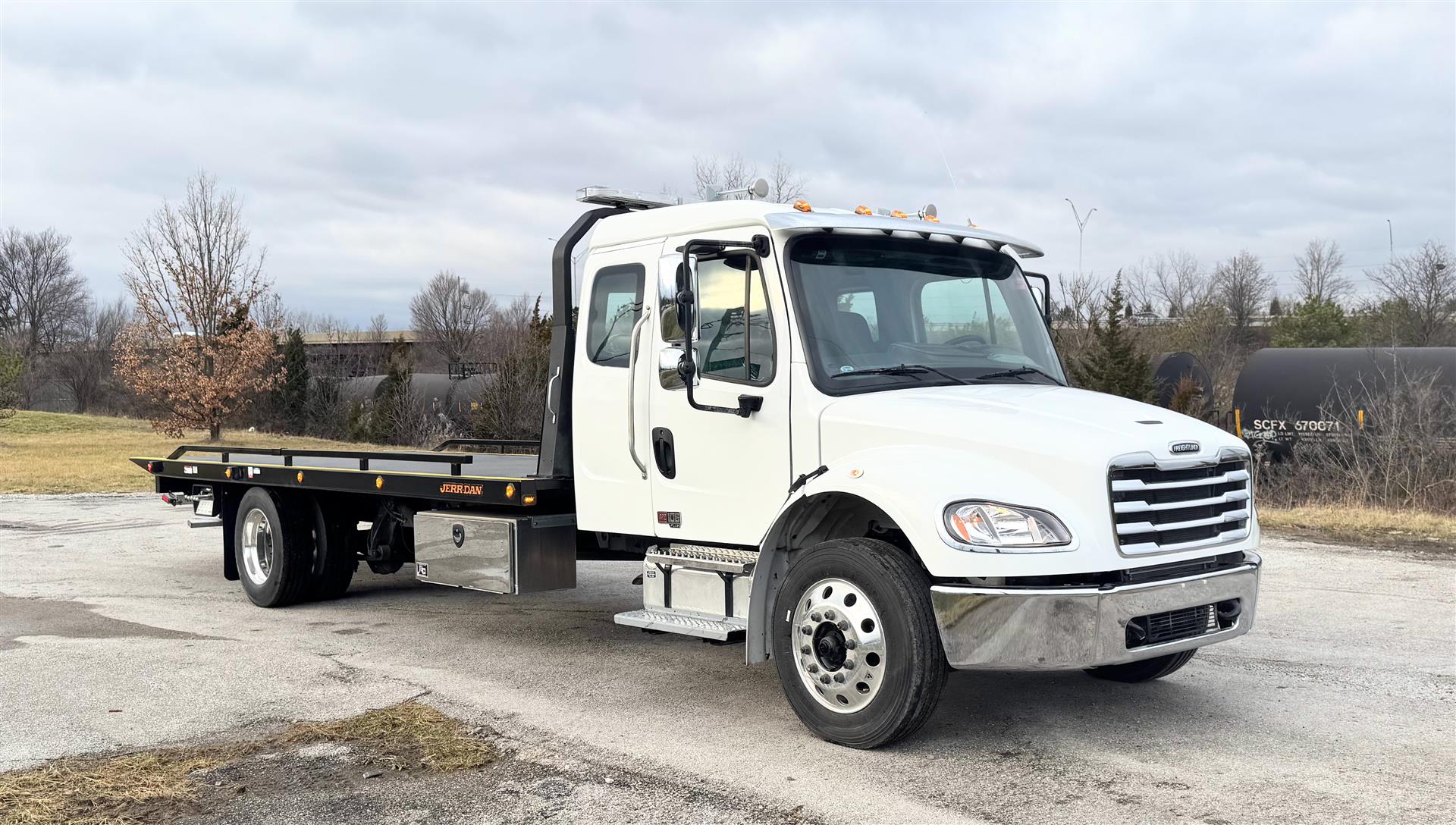 2025 Freightliner M2 106 Ext Cab