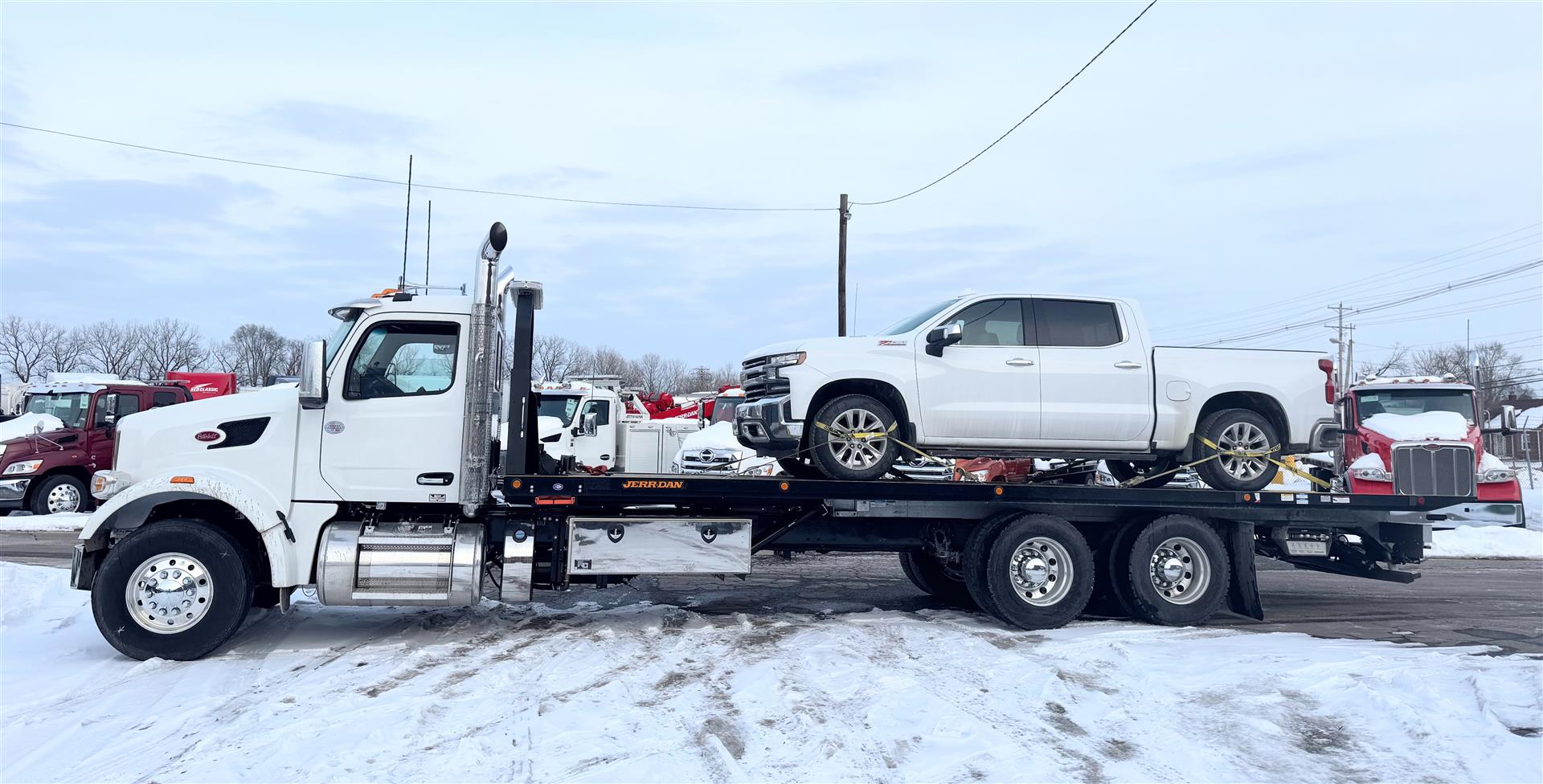 2025 Peterbilt 567 - image 3