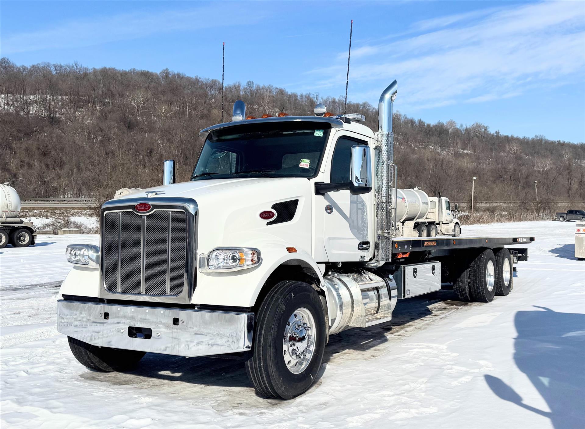 2025 Peterbilt 567 - image 12