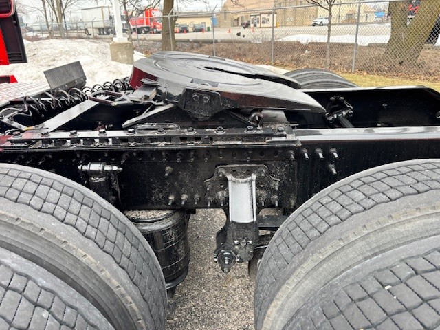 2024 Volvo - image 18