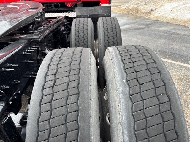 2024 Volvo - image 19