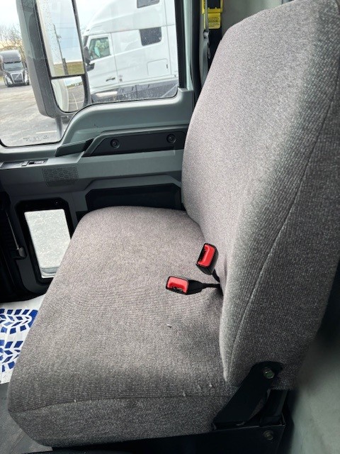 2024 Volvo - image 11