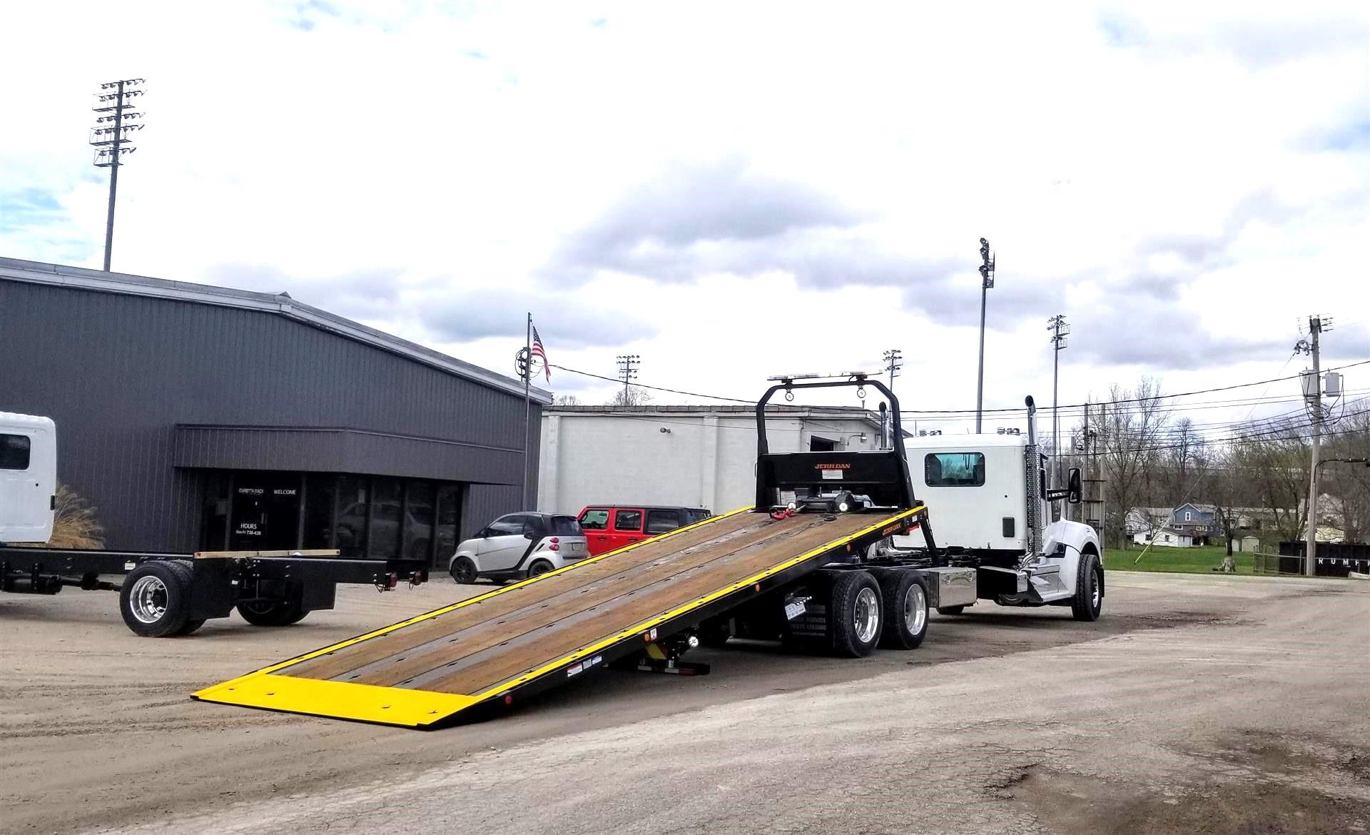 2027 Kenworth W990 - image 7