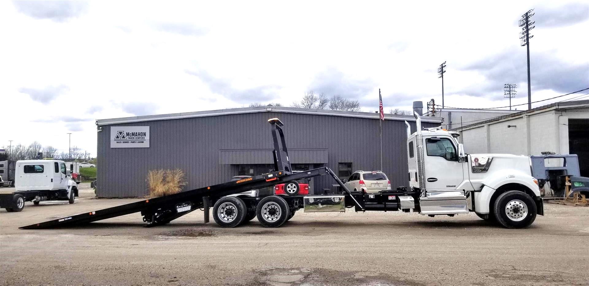 2027 Kenworth W990 - image 8