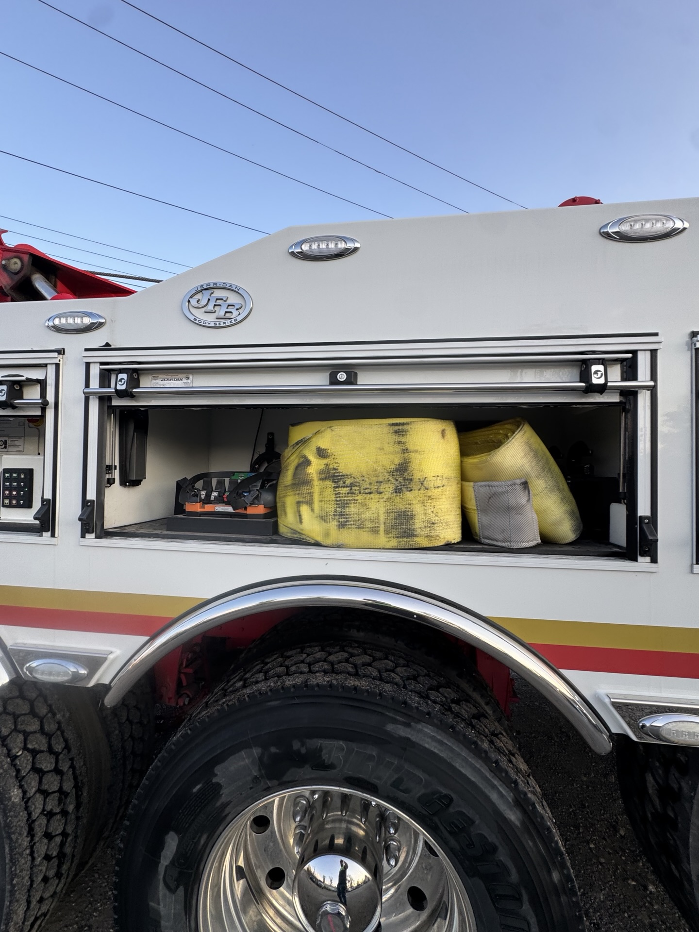 2023 Peterbilt 567 - image 9