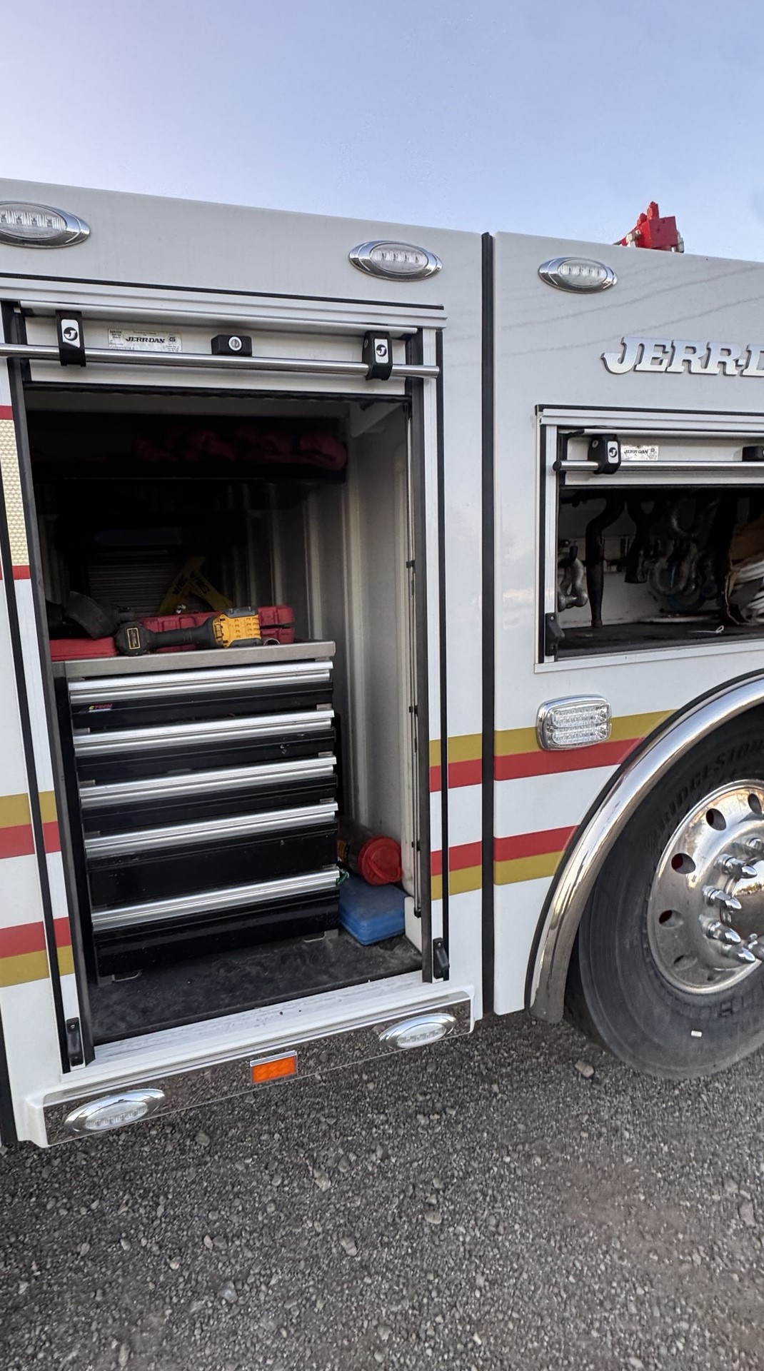 2023 Peterbilt 567 - image 12