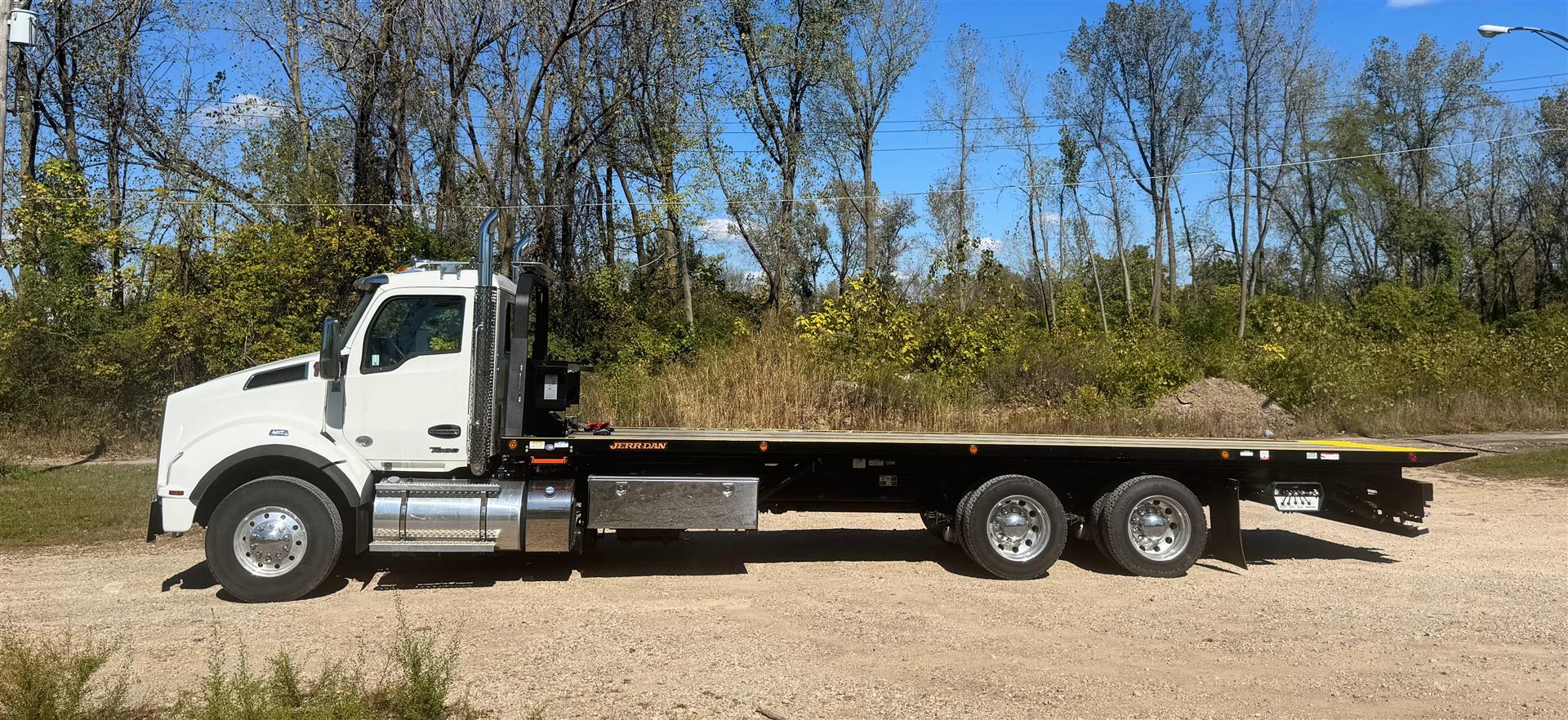 2025 Kenworth T880 - image 2