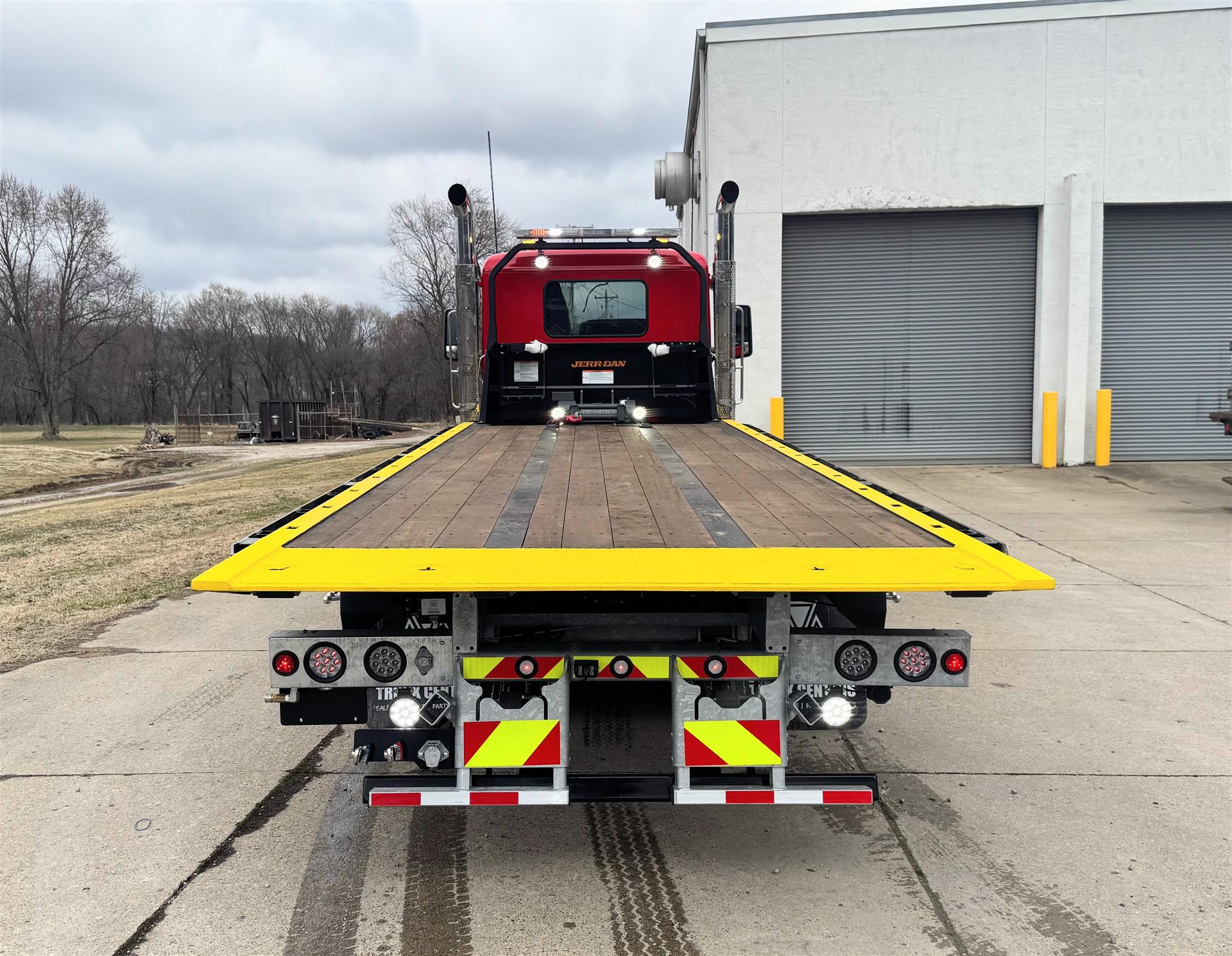 2026 Peterbilt 567 - image 4