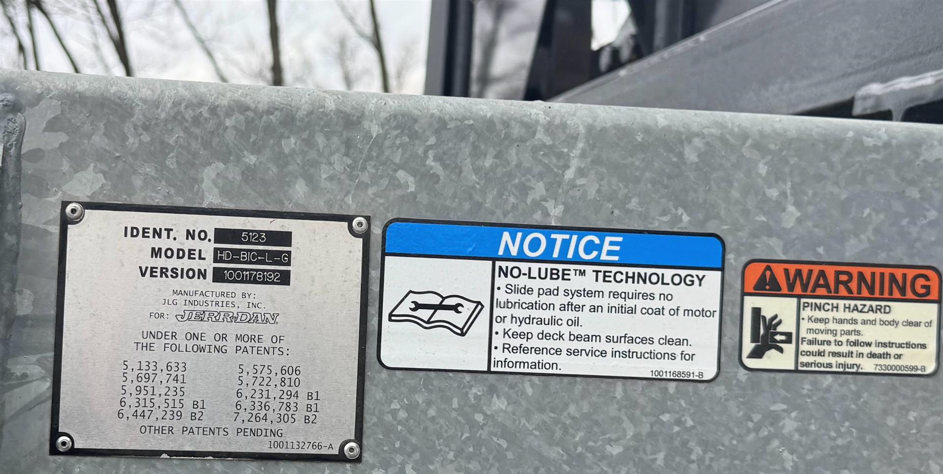 2025 Kenworth T880 - image 31