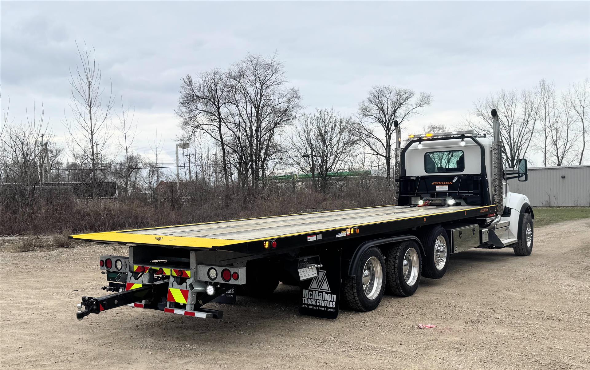 2025 Kenworth T880 - image 11