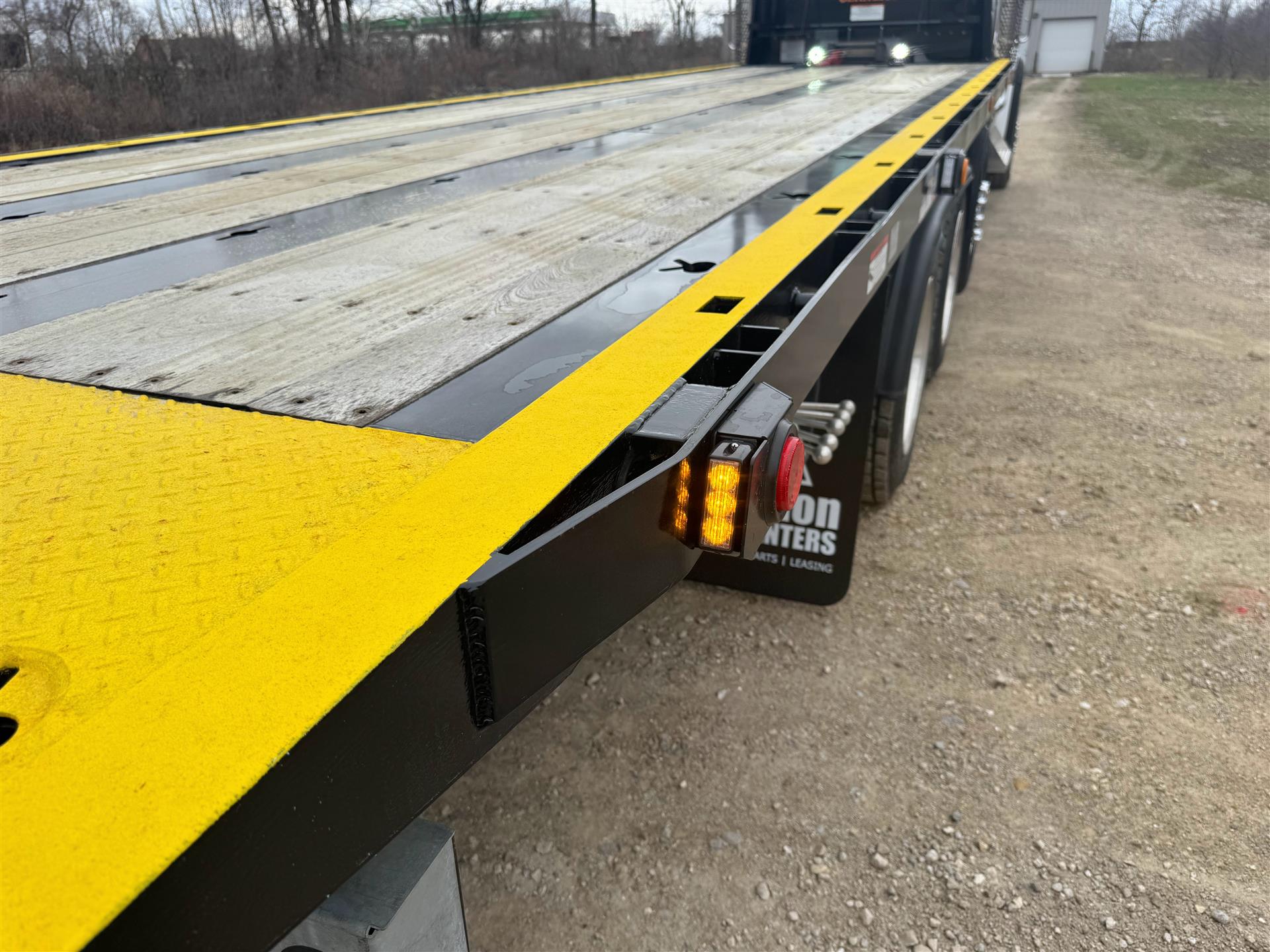 2025 Kenworth T880 - image 15