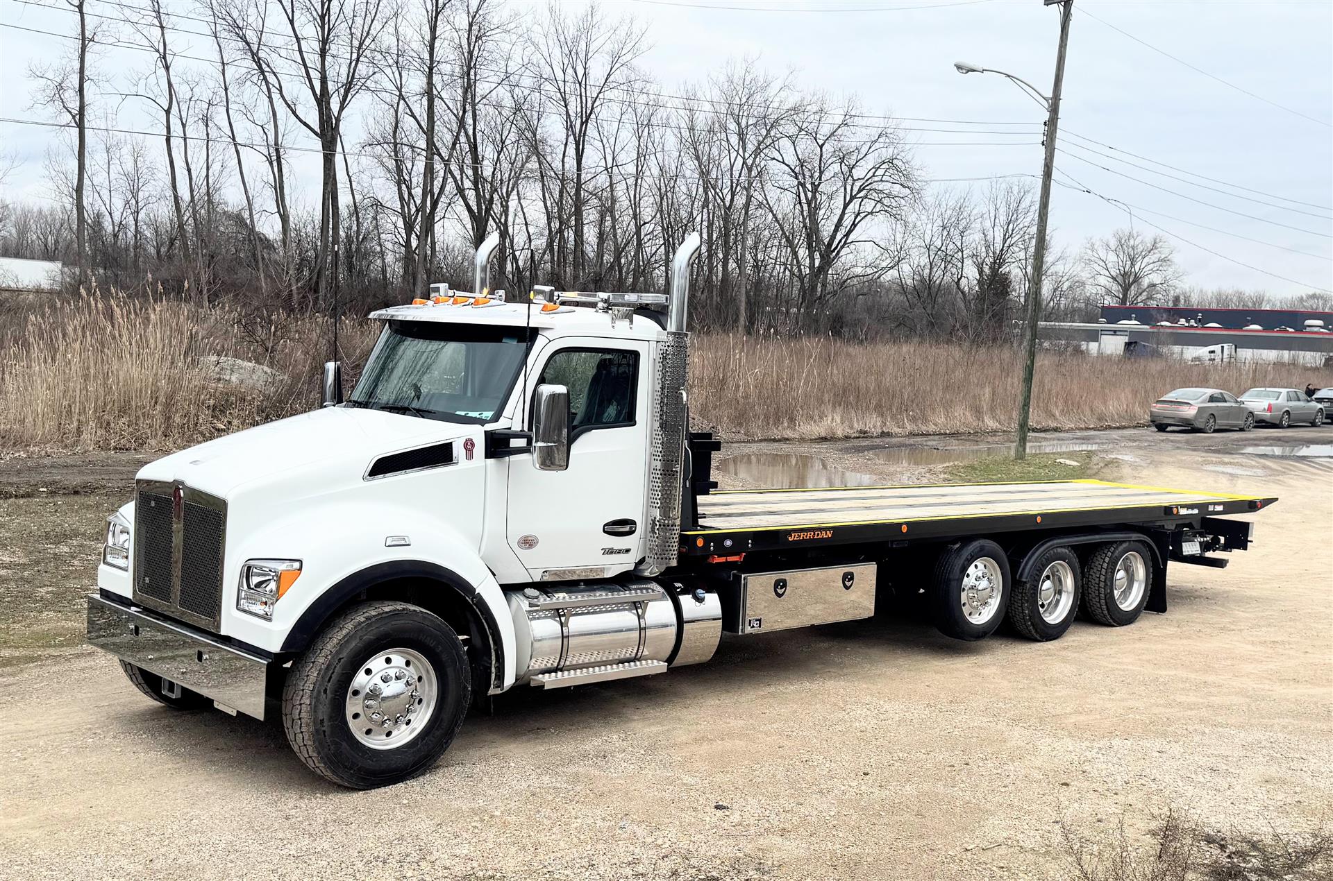 2025 Kenworth T880 - image 3