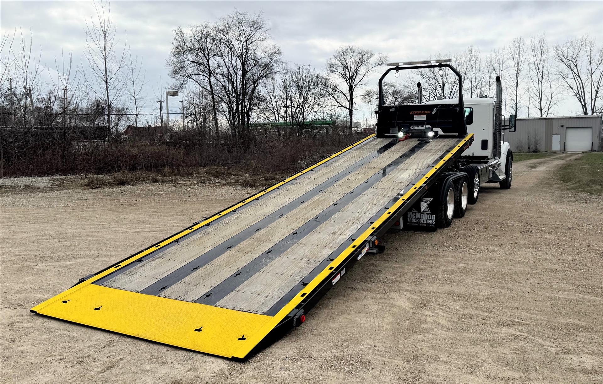 2025 Kenworth T880 - image 21