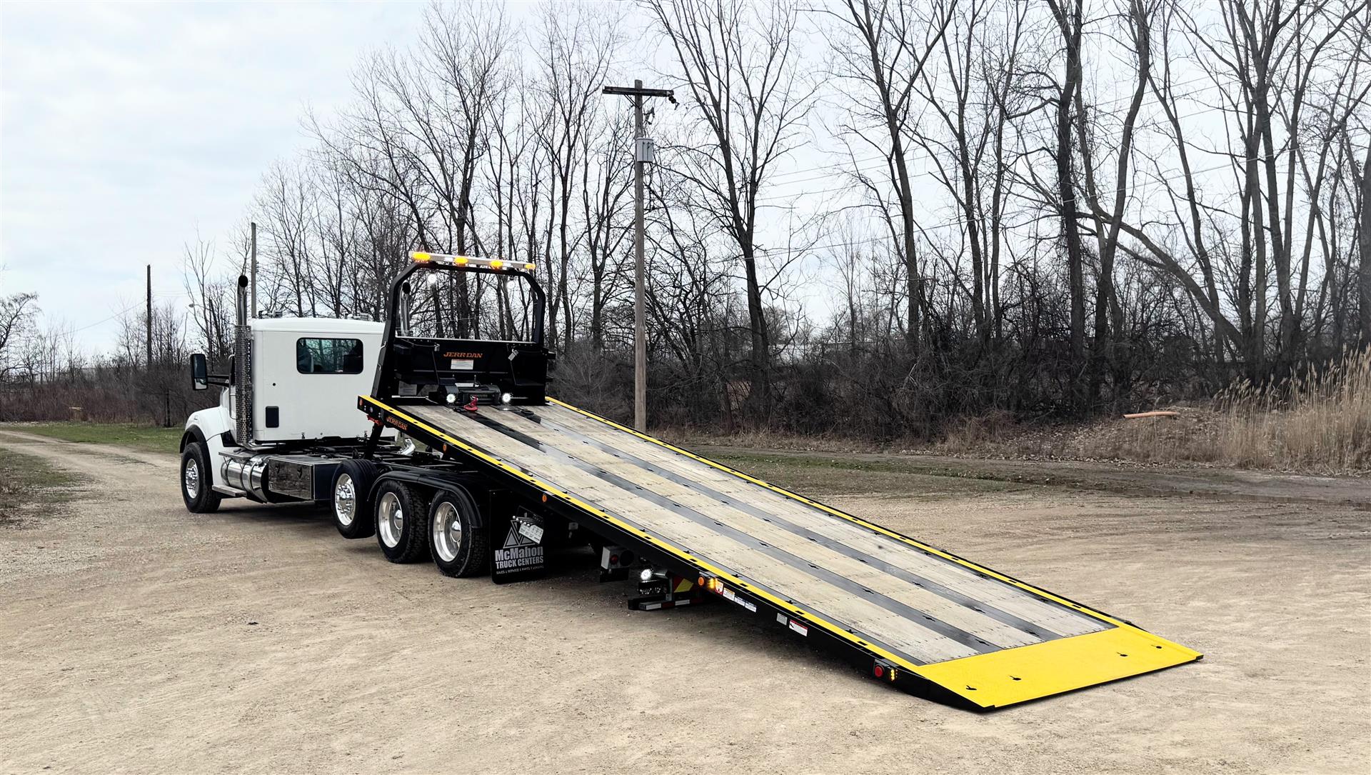 2025 Kenworth T880 - image 23