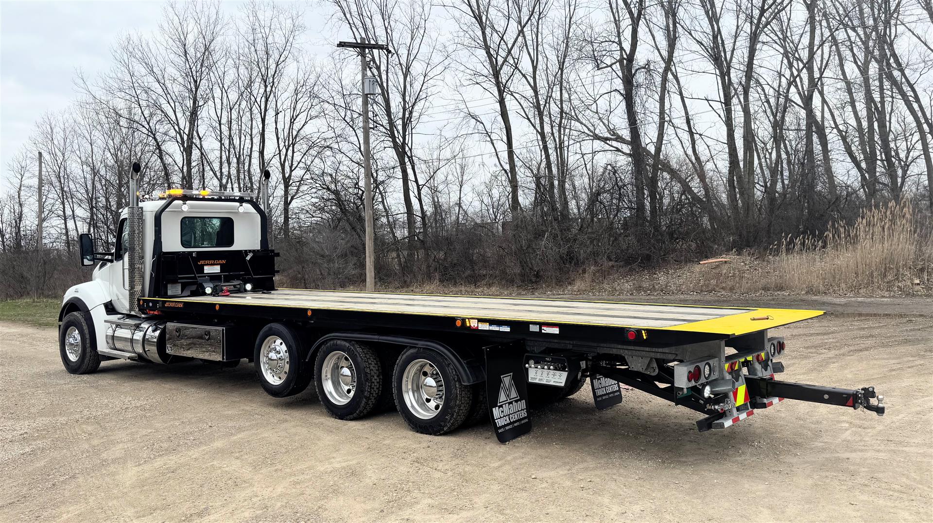 2025 Kenworth T880 - image 10