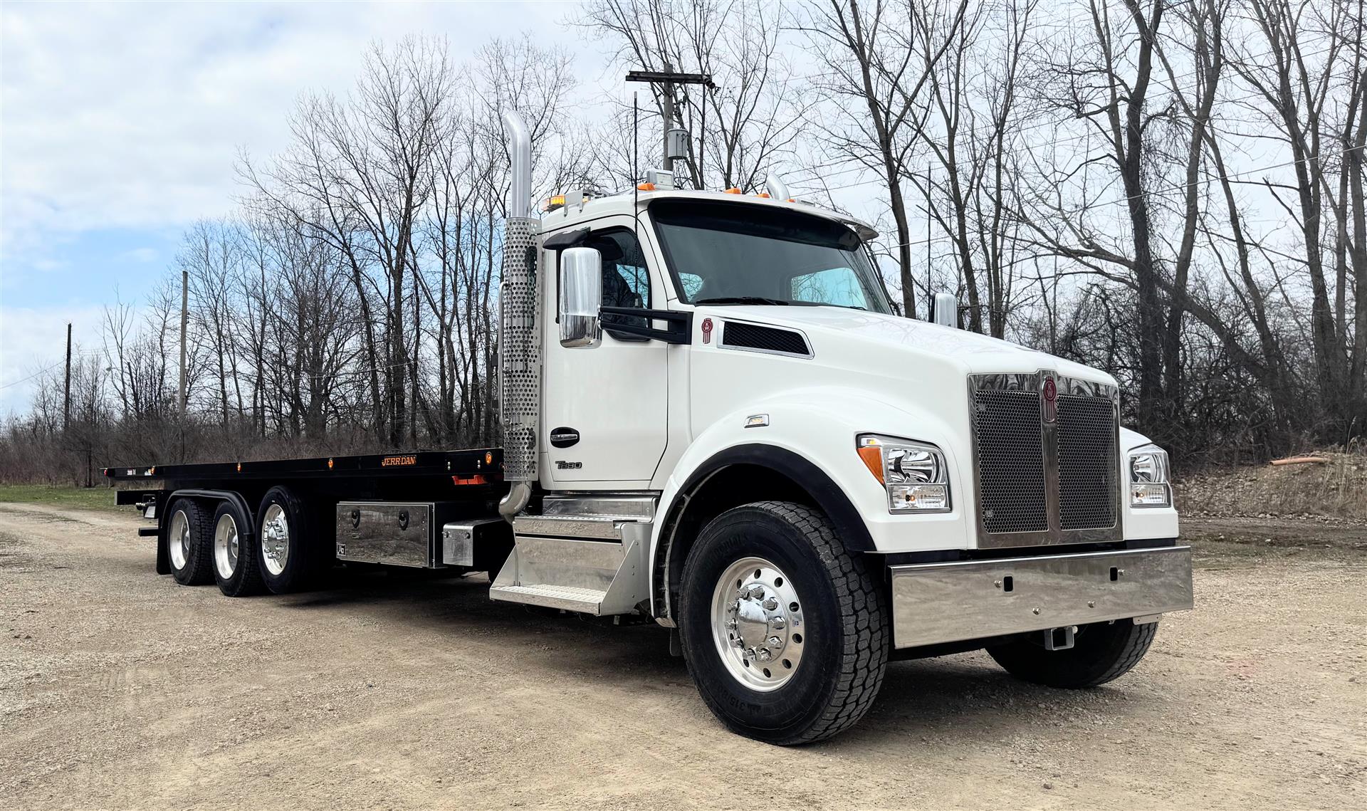 2025 Kenworth T880 - image 2