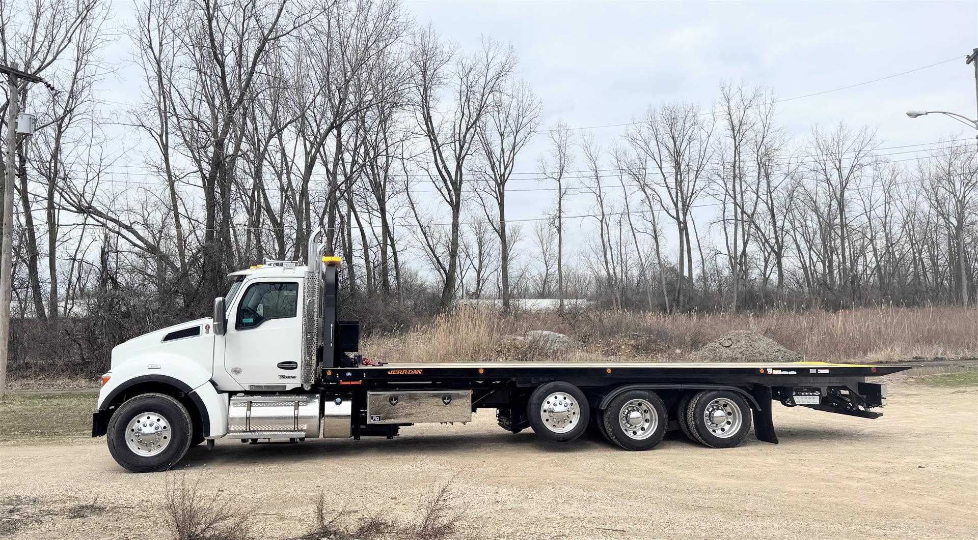 2025 Kenworth T880 - image 5
