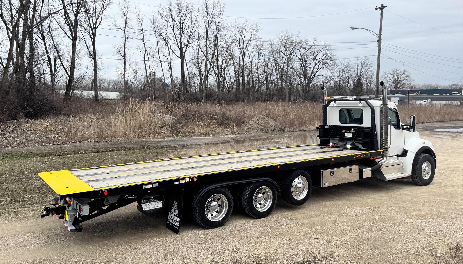 2025 Kenworth T880 - image 4