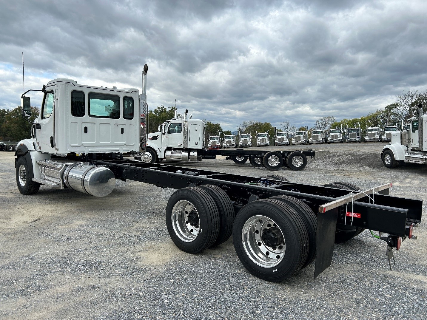 2027 Western Star 47X - image 3