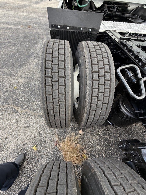 2020 Volvo - image 17