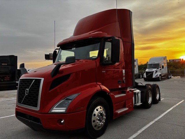 2020 Volvo VNR64T300