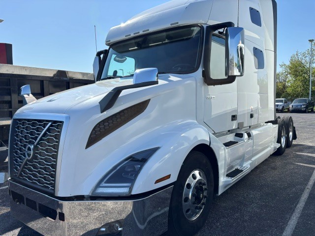 2021 Volvo VNL670