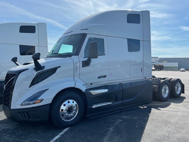 2027 Volvo VNL64T860