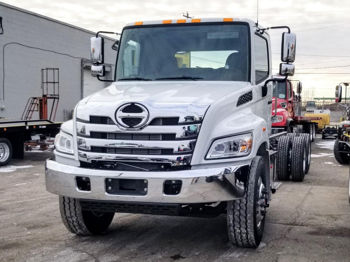 2027 Hino XL8