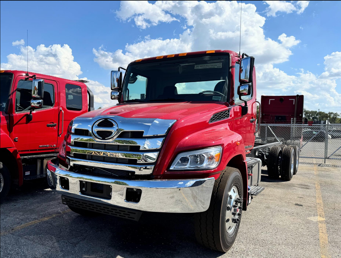 2027 Hino XL8
