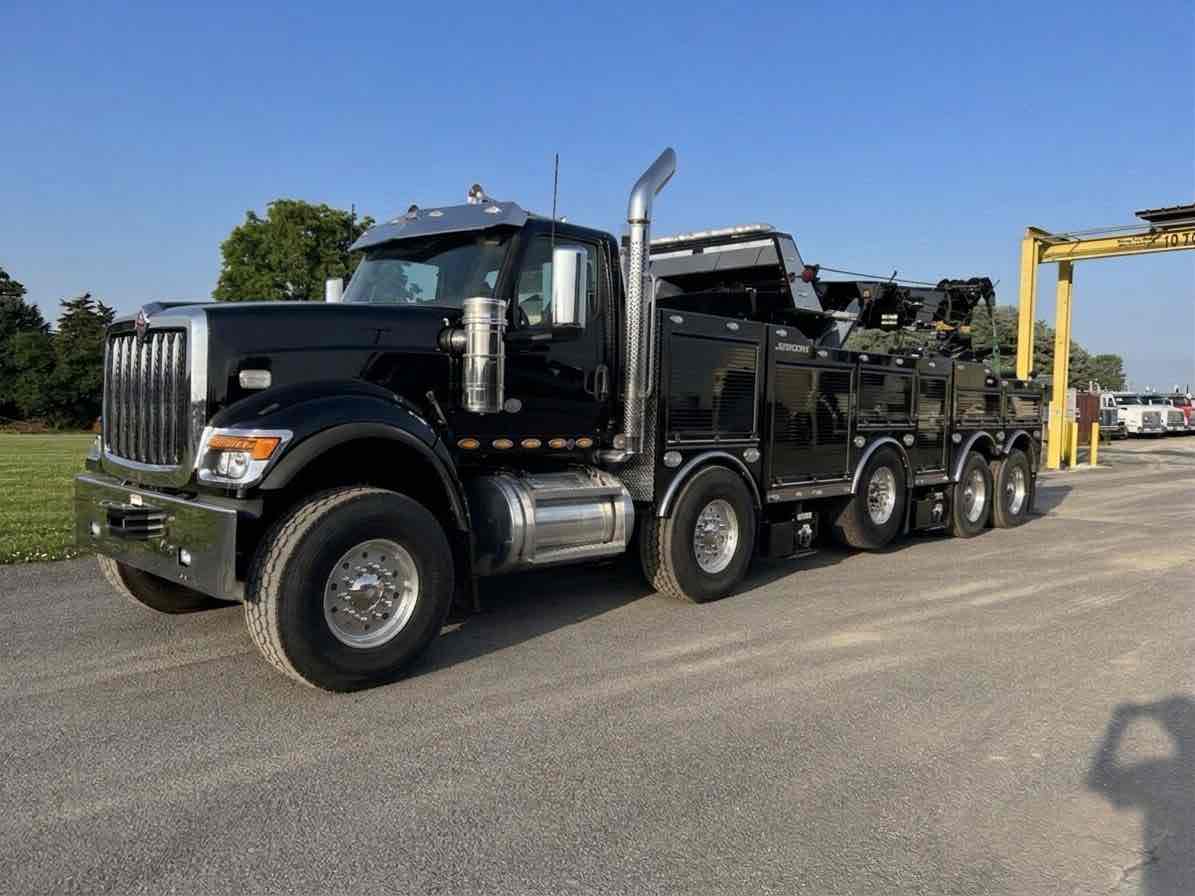 2025 International HX520