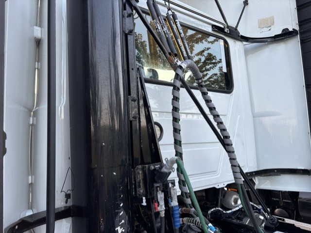 2023 Mack Anthem in Clarksville, IN — photo 3