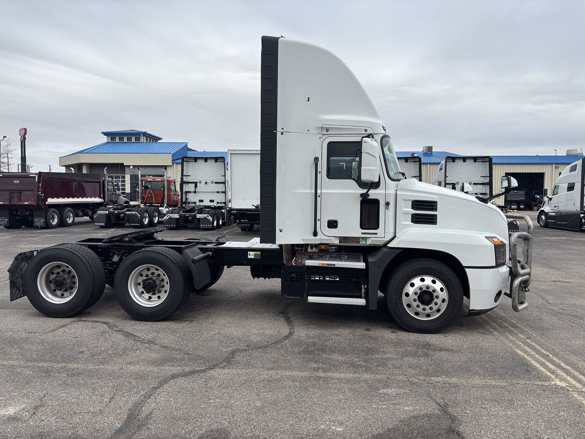 2022 Mack Anthem in London, OH — photo 4