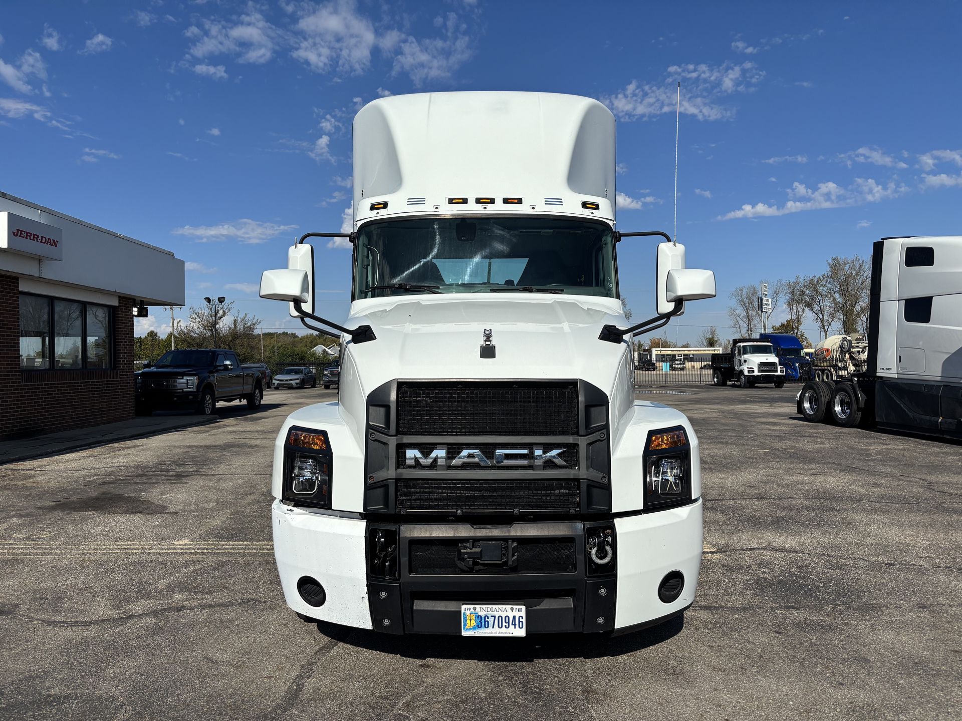 2023 Mack Anthem in London, OH — photo 2