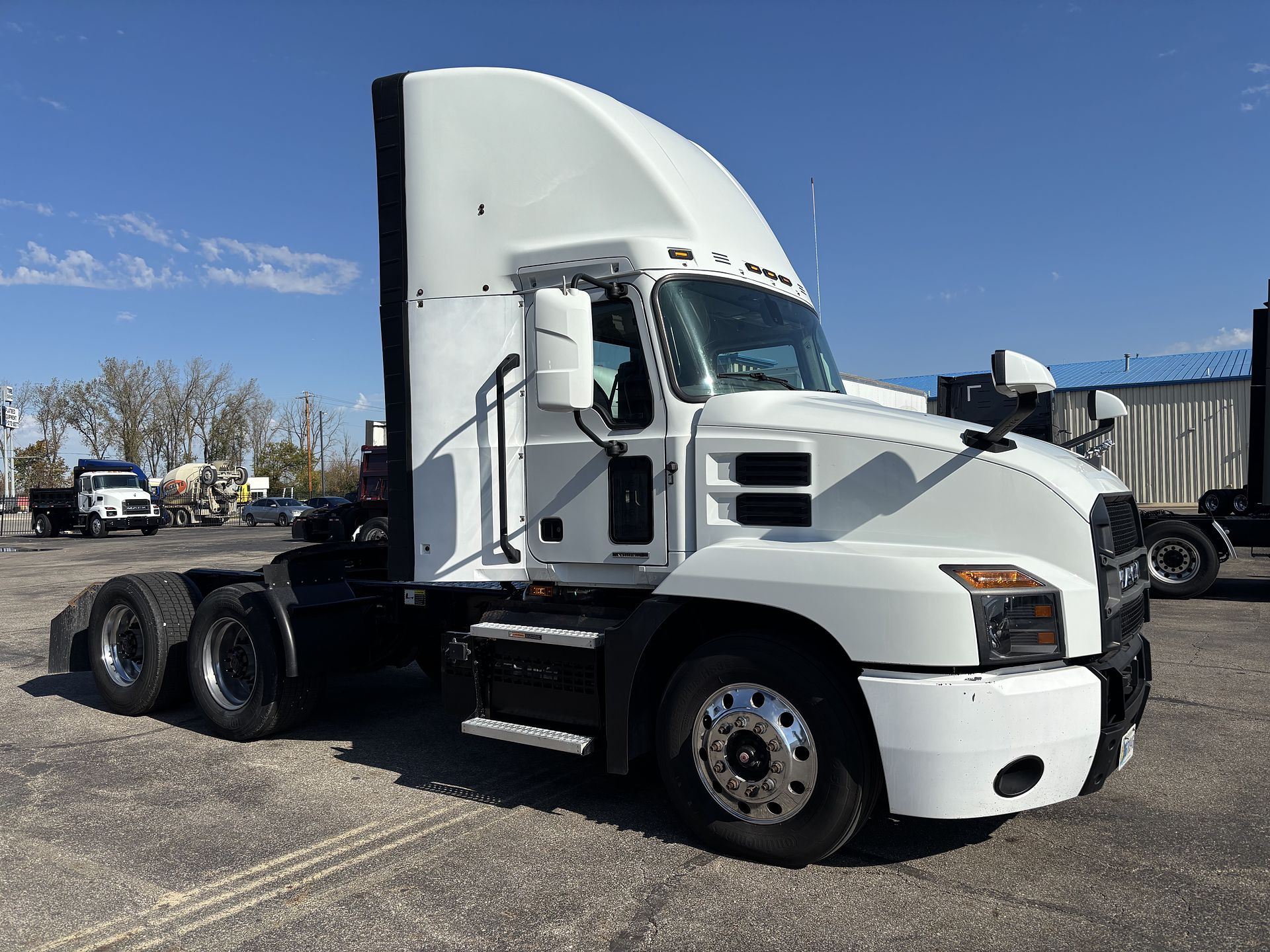 2023 Mack Anthem in London, OH — photo 3
