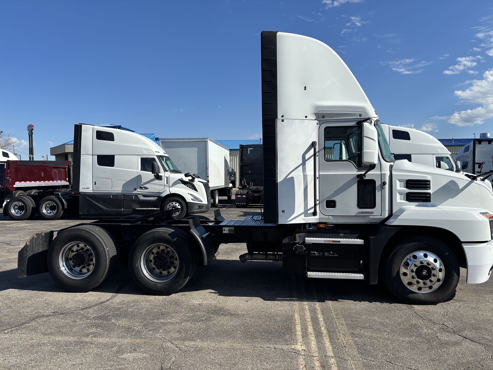 2023 Mack Anthem in London, OH — photo 4