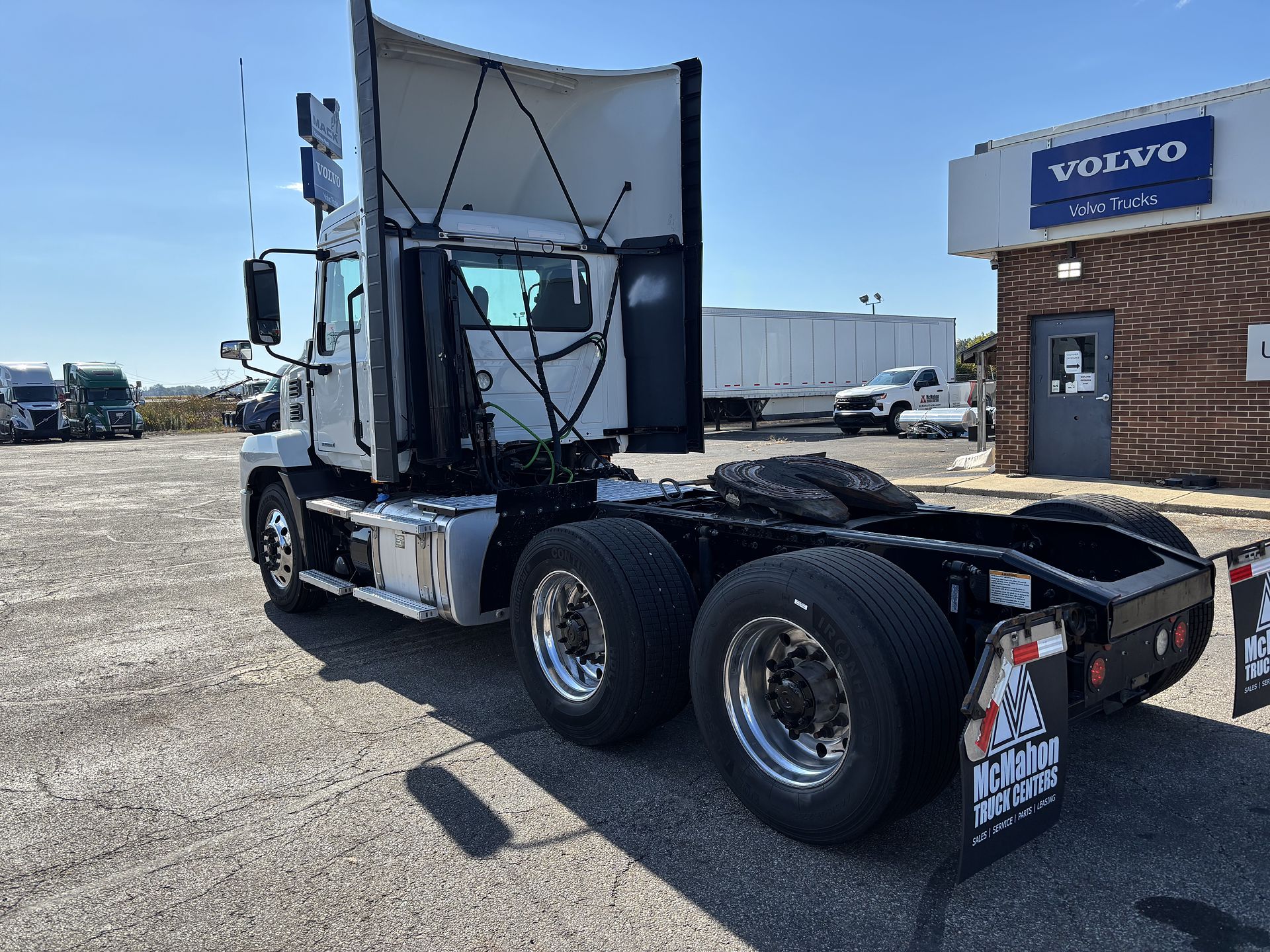 2023 Mack Anthem in London, OH — photo 7