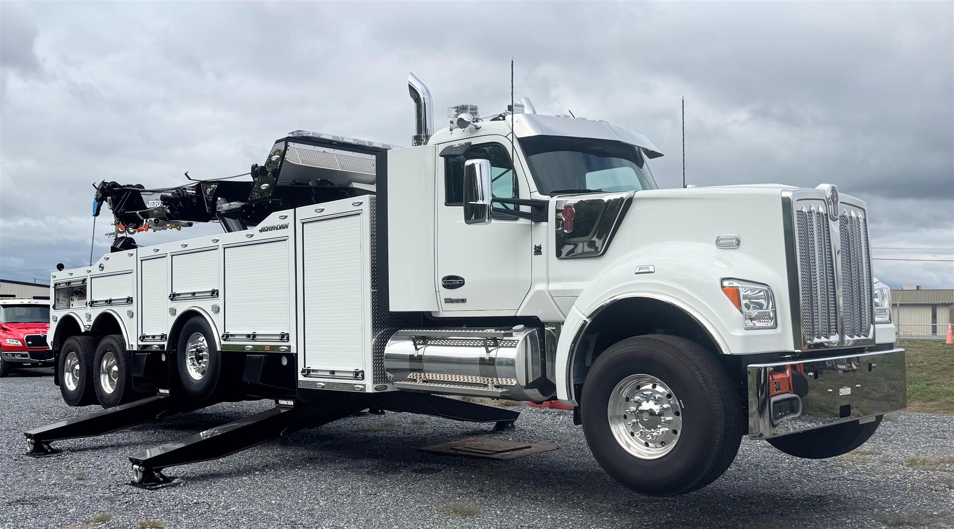 2025 Kenworth W990 in London, OH — photo 6