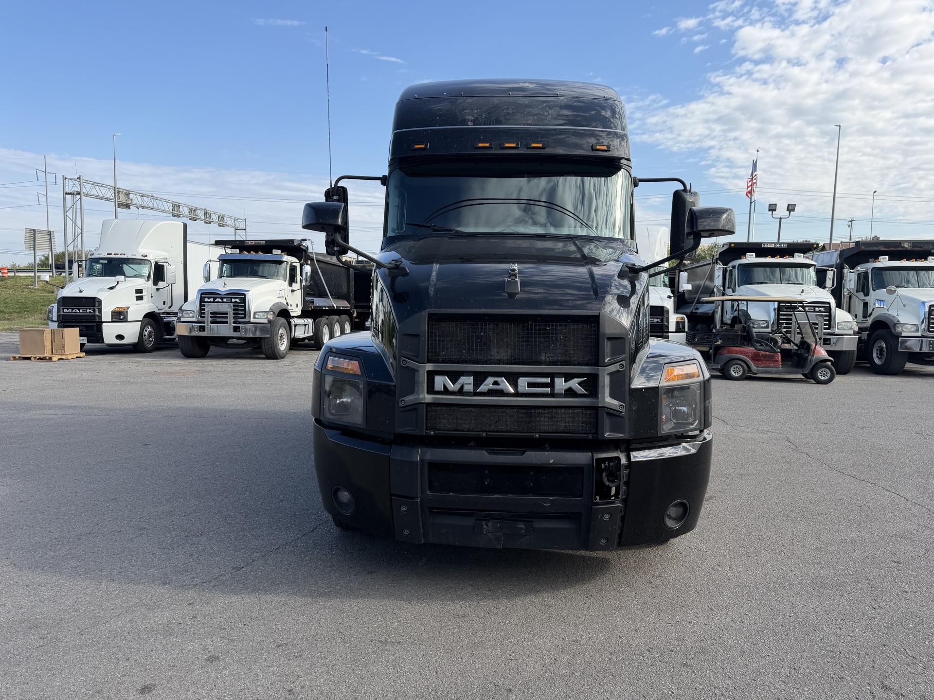 2023 Mack Anthem in La Vergne, TN — photo 2